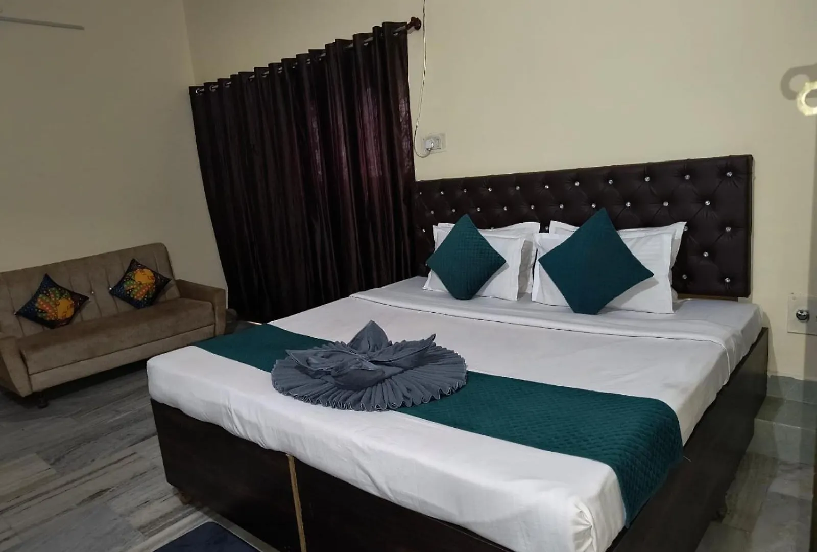 ורנאסי Hotel Kashi Paradise 300 Mtr Walking From Kashi Vishwanath Temple