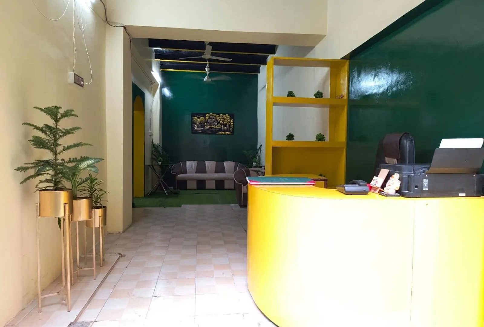 ורנאסי Hotel Kashi Paradise 300 Mtr Walking From Kashi Vishwanath Temple הודו